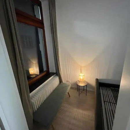 Retro Appartement Im Herzen Von Koeln Deutz Exterior foto